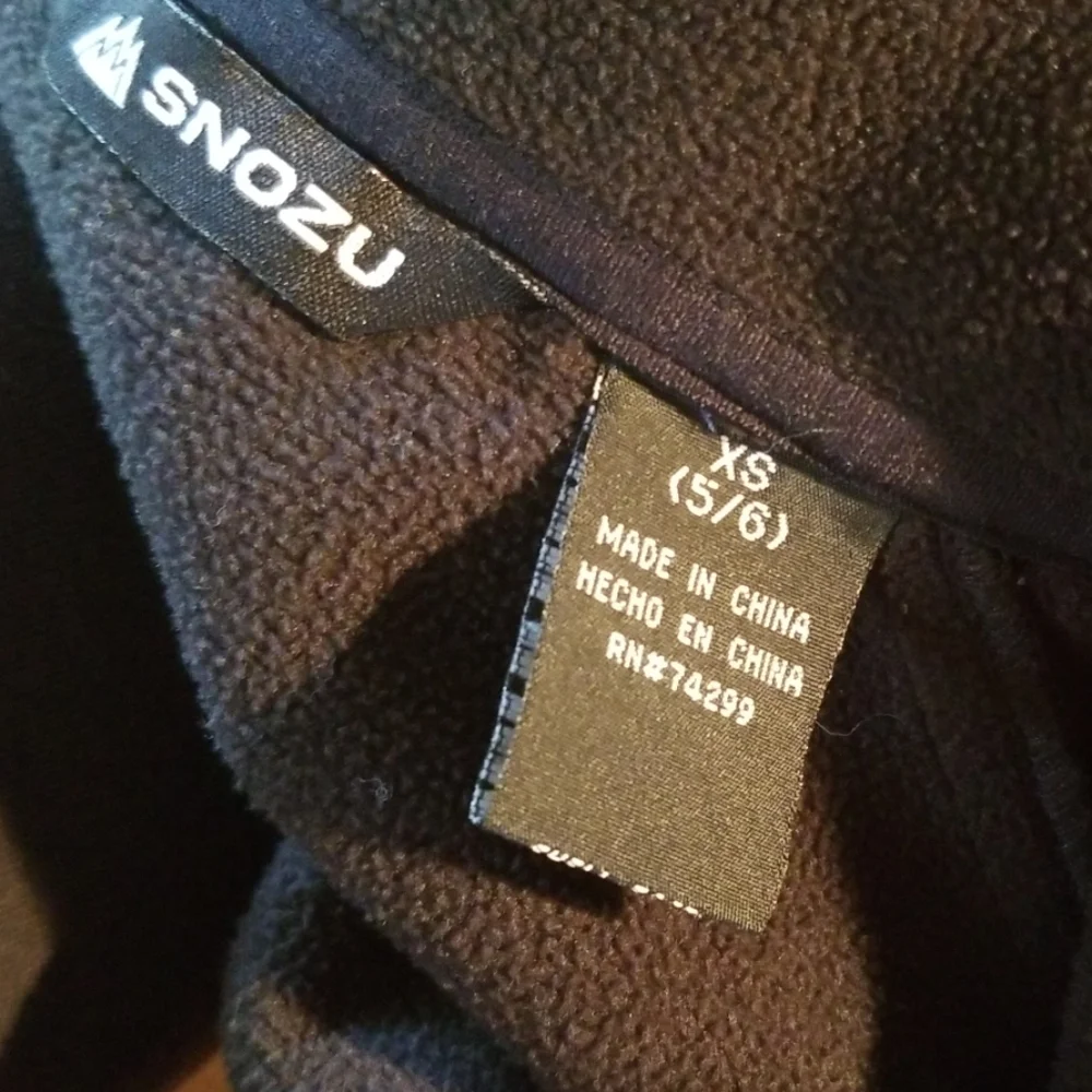 Snozu jacket xs= 5/6‎